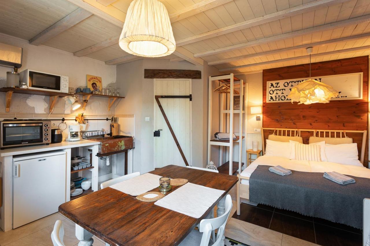 Patakpart Vendeghaz Apartment เอ็กแกร์ซาโลก ภายนอก รูปภาพ